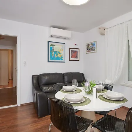San Pietro Apartment *